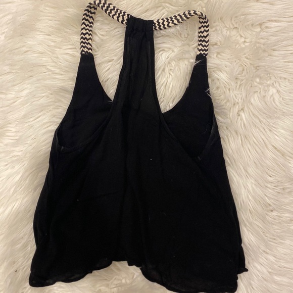 Francescas Black tank with shoulder details - Picture 2 of 3